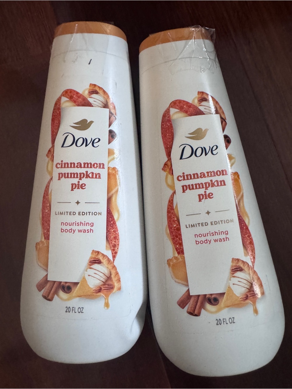 Dove Cinnamon Pumpkin Pie Nourishing Body Wash - Orange/White